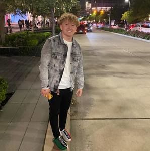 Meet your Posher, Hector